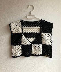 Black and White Checkered Granny Square Top, Crochet Granny Square Top, Crochet Patchwork Crop Top
