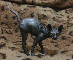 Pussi sphynx cat sculpture.Cat miniature figurine.