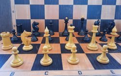 Wooden Soviet 1960s vintage chess pieces - post Mordovian (old Queens Gambit) chessmen set