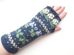 Fair Isle Merino Wool Finger-less Gloves Women Hand Knit Nordic Finger-less Mittens with Flowers Christmas gift for Her
