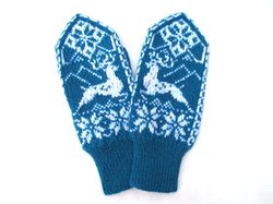 Wool mittens with Nordic deer Hand knitted women Norwegian snowflake merino wool mittens Christmas Gift for animal lover