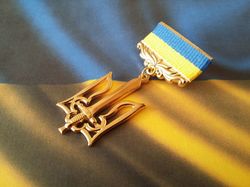 UKRAINIAN AWARD MEDAL "NATIONAL HERO OF UKRAINE" WITH DIPLOMA. GLORY TO UKRAINE