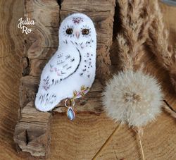 textile brooch Polar owl