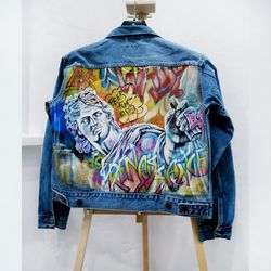 Woman Denim jacket with graffiti, hand painted jeans jacket, unique Designer personalized pattern, custom clothing