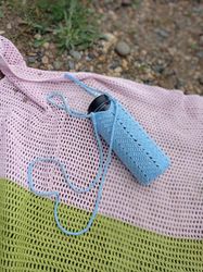 Crochet bag. Handmade water bottle holder.  Crochet bottle carrier with strap. Ready to ship