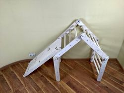 Foldable Pickler triangle Montessori climber Indoor playground for toddler