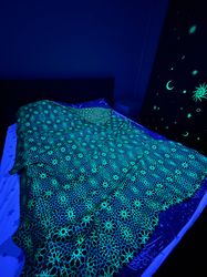 Soft blanket Blacklight bed cover Double-sided blanket "Ornament" Sacred geometry trippy print Neon cover Green blanket