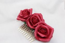 Burgundy flower hair comb, autumn hair comb, real touch roses bridal hair comb. Floral veil comb for fall wedding.