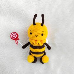 Handmade Crochet Bee Toy - Soft, Non-Allergenic  Crochet Bee with Detachable Candy, Ideal for Kids