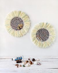 Set of 2 Beach Style Plate with Raffia and Seashells. Wall hanging decor. Wicker nautical wall decor. Coastal Beach hous