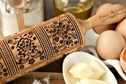 engraved rolling pin Embossed dough roller Springerle embossed cookies Carved molds Eastern Bunny Gift for mom