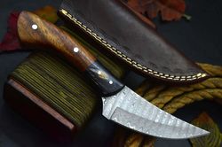 Custom Damascus Steel Hunting Knife Handmade With Walnut Handle (J11-A)