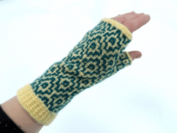 Wool finger-less gloves women hand knit finger-less mittens Norwegian wool gloves diamond pattern Christmas gift for Her