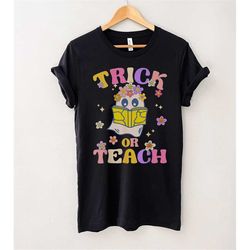 Ghost Halloween Teacher Costume Trick or Teach Floral Retro T-Shirt, Halloween Shirt, Halloween Party Shirt, Halloween G