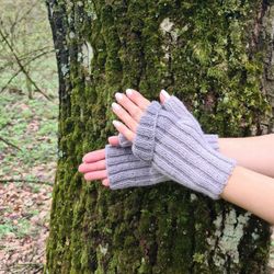 Handmade Gray Stretchy Fingerless Gloves - Dog walking mittens - Texting Driving gloves - Gift under 30