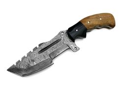 Custom Handmade Damascus Steel Hunting knife Tracker Knife Camping Knife.