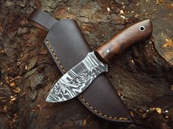 Handmade Damascus Steel Hunting Knife Rose Wood Handle With Leather Sheath