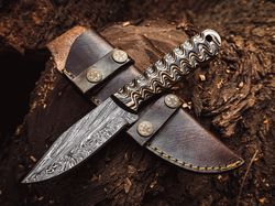 Handmade Damascus Steel Hunting Knife Wood Handle With Leather Sheath