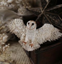 Owl brooch. Barn owl in flight