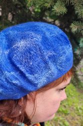 Digital tutorial felted wool beret. Wet felting from wool takes. How to dump a blue beret. Felted hat master class.