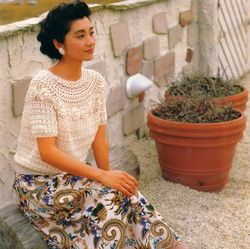 Summer Blouse Crochet Pattern - Floral Raglan - Digital Vintage pattern PDF download