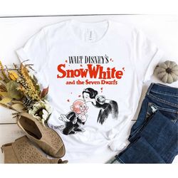 Retro Snow White and Dopey Shirt / Snow White and Seven Dwarfs / Disney Princess / Walt Disney World T-shirt / Disneylan