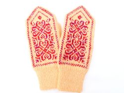 Merino wool mittens women hand knitted Scandinavian winter mittens with Nordic snowflake pattern Christmas gift for Her