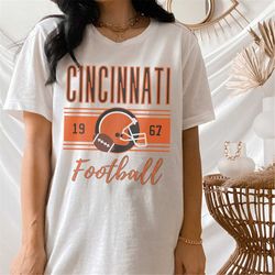 Cincinnati Football Retro T-Shirt, Vintage Cincinnati Unisex T-Shirt, Cute Cincy Gift, Women Cincinnati Tailgate Shirt,