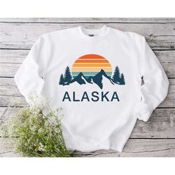Alaska Sweatshirt Men Women, Alaskan Gifts, Alaska Crewneck Sweatshirt, Alaska Mountain, Alaska Souvenir,Alaska State Sw