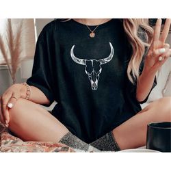 Boho Cow Skull Shirt, howdy shirt, Wild west Shirt, Western Graphic Tee, Cowgirl Shirt, Bull Skull Shirt, Southwest Shir