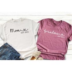 T-shirt for Mom, Mom established (year) t-shirt, Minimalist t-shirt for mom, Mother's day gift, New mom shirt, Gift for