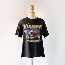 Vintage Minnesota Vikings NFL Football T-shirt (size L)
