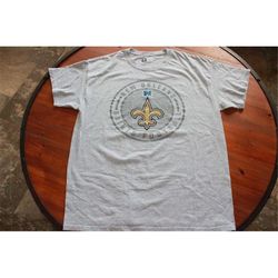 New Orleans Saints T Shirt Adult Large Gray NFL T-shirt Fleur De Lis in Logo