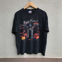 Vintage PINK FLOYD tee the wall psychedelic rock