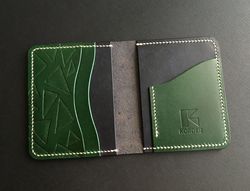 Minimalist Leather Wallet, Handmade Card Wallet - Slim and Simple, Premium Italian Leather, Unique Look, EDC
