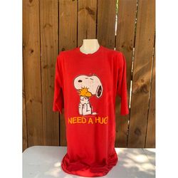 Vintage Peanuts I need a hug Snoopy single stitch nightgown T-shirt by Schulz.