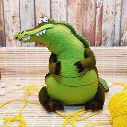 Crocodile Sewing Pattern, Felt Alligator Pattern, Sew by Hand a Felt Alligator, Plush Alligator, Stuffed Crocodile