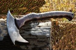 Handmade Tomahawk axe, Hand forged Throwing hatchet, Camping hatchet