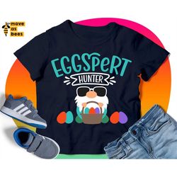 Eggspert Hunter Svg, Funny Easter Shirt Svg Design for Kids, Eggs Hunting Shirt Svg, Cool Gnome in Sunglasses, Eggs Bask