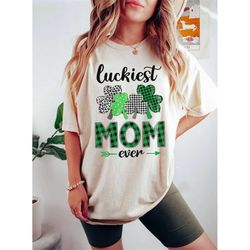 Lucky Mama Sweatshirt, Luckiest Mom Ever Shirt, Shamrock Shirt, Lucky Mom Shirt, St. Patricks Day Shirt, Lucky Mommy, Ir