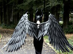 Large waving/movable Maleficent Black wings Cosplay/Halloween outfit Costume/photo props/Devil/raven/black angel wings