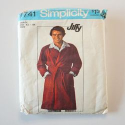 simplicity 7741 cut and complete (1976) mens jiffy robe vintage sewing pattern