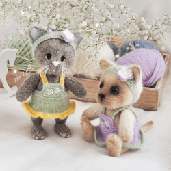 Kitten knitting pattern, knitted animal toy, amigurumi cat with a pinafore dress