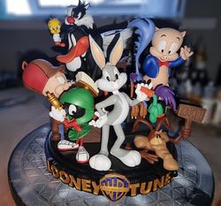 Looney Tunes 3D printed hand painted custom figure, Looney Tunes figure handpaint high detail, Bugs Bunny 3D printed