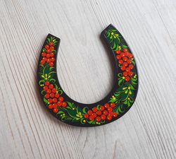 Khokloma painting wooden horseshoe souvenir door hanging black green red colors