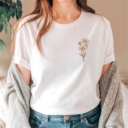 Birth Month Flower T-Shirt, April Birth Flower Shirt, Mother's Day Gift, Birthday Gift For Her, Daisy Floral T Shirt, Bi