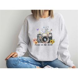 Boho Floral Shirt, Wildflower Vintage Sweatshirt, Wild Flowers Camera Sweater, Photographer Hoodie, Camera T-Shirt, Phot