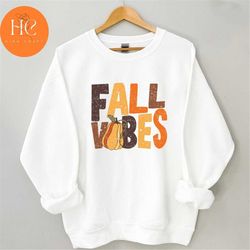 Fall Vibes Sweatshirt, Retro Fall Shirt,Cute Fall T-shirt Teacher Mom Fall Shirt,Women's Fall Shirt, Gift for Her,Thanks