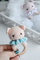 Pig baby rattle crocheted teether toy, amigurumi pink pig for newborn