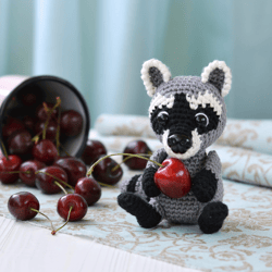 Raccoon crochet pattern, amigurumi raccoon tutorial, DIY mini toy raccoon, stuffed raccoon forest animal pattern